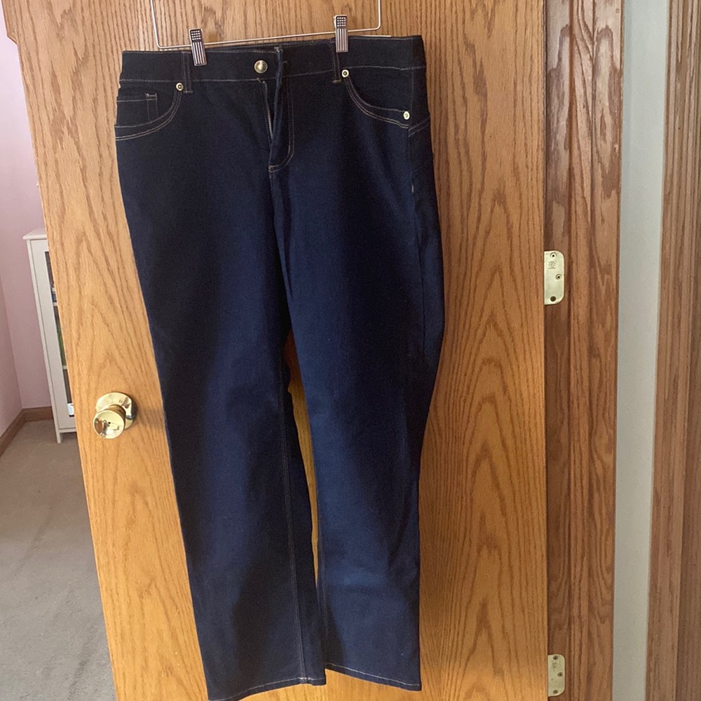 So Lifting Slim Leg Jean